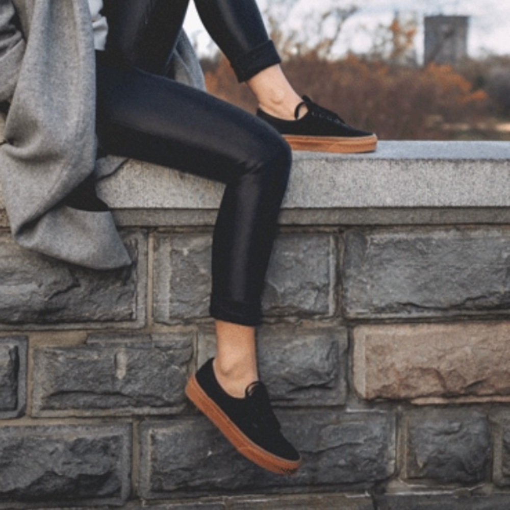 VANS Authentic Black / Gum — Women’s 9